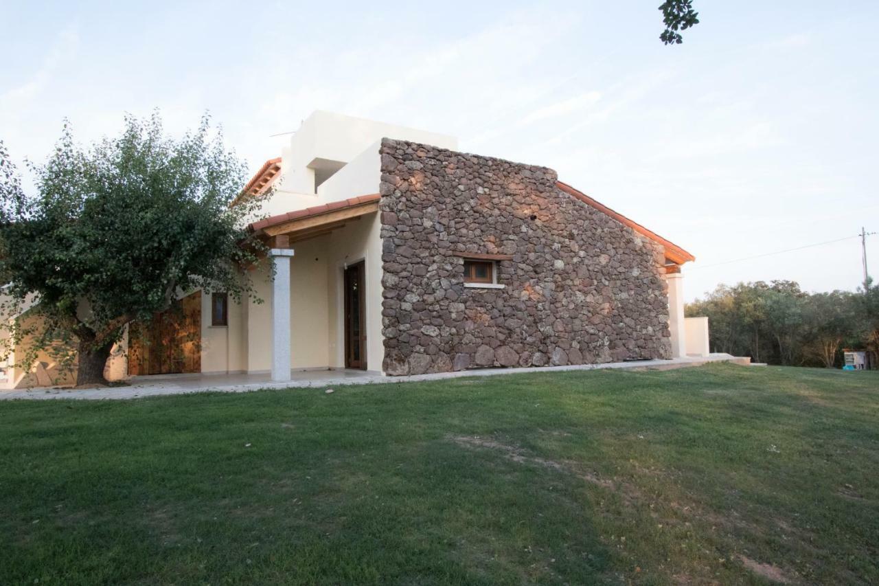 Su Suberju Ξενοδοχείο San Teodoro  Εξωτερικό φωτογραφία